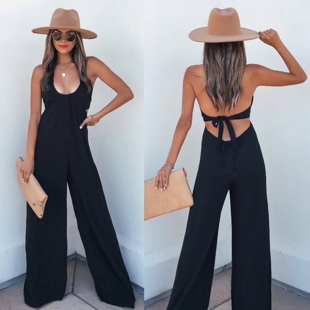 SEXY VICI JUMPSUIT! Available in black or sorbet colors!!